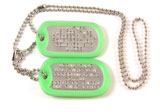 Set 2 medalioane militare personalizate cu textul dorit de client, din inox lucios , lanÈ› 70 cm, lanÈ› 10 cm, cauciucuri verde fluorescent, garanÈ›ie pe viatÄƒ anti ruginÄƒ. Importat din Statele Unite ale Americii de la furnizorul armatei SUA.