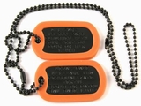 Set Medalioane Militare SUA Personalizate,din metal vopsit negru,lant 60 cm,lant 10 cm cauciucuri de protectie portocalii